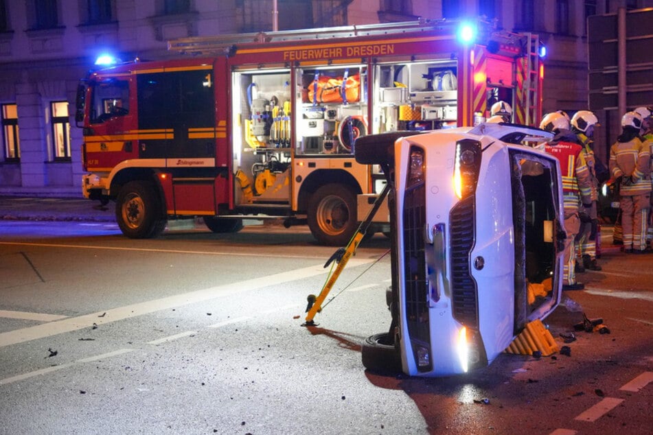 Heftiger Crash in Albertstadt: Skodas kollidieren miteinander, beide Fahrer verletzt