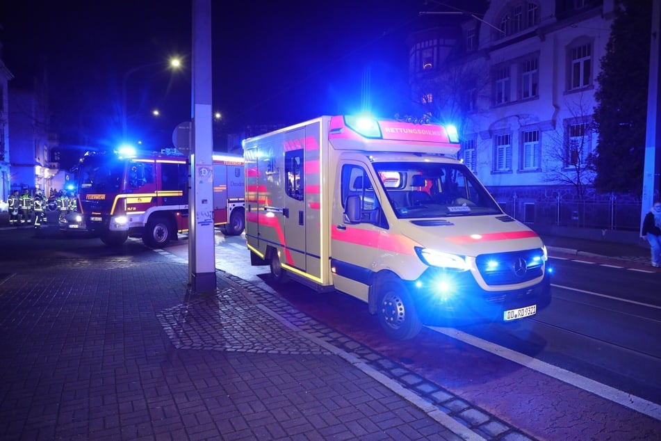 Neben Polizei, Notärztin und Rettungskräften war auch die Feuerwehr im Einsatz.