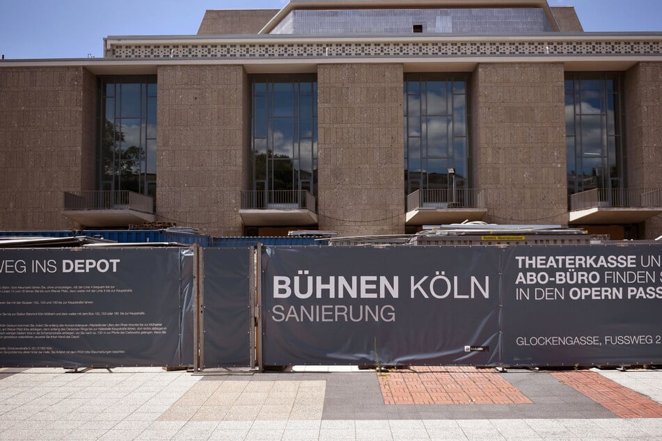 Ursprünglich sollte die Sanierung der Bühnen Köln nur rund drei Jahre dauern und 2015 fertiggestellt sein.