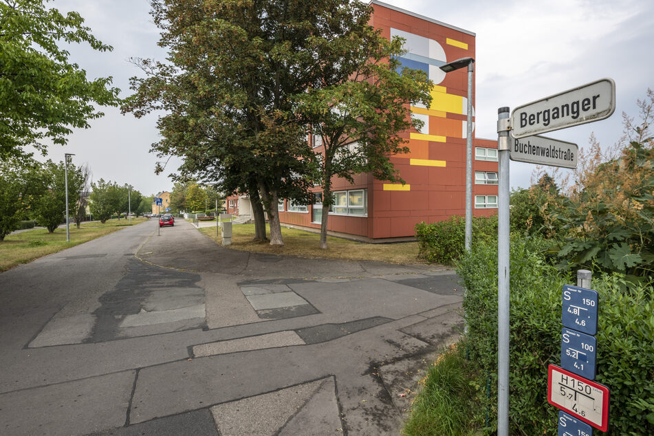 Weil hier immer wieder Autofahrer durchheizen, wollen Anwohner ein Verbotsschild.