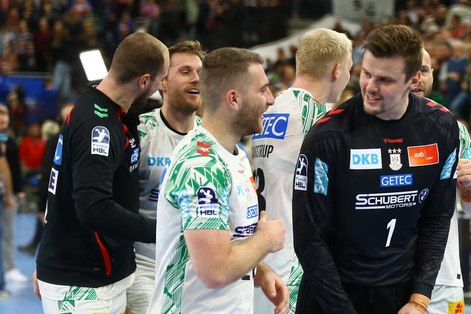 Lukas Mertens (29, l.) und Sergey Hernández (30) heute in ungewohnter Situation.