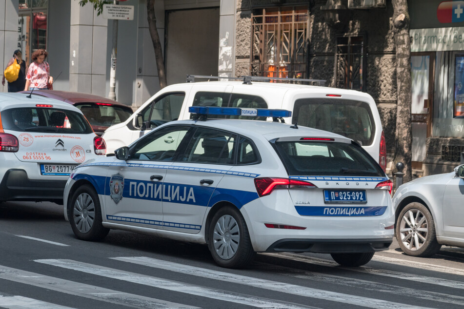 Die Polizei musste mit mehreren Streifenwagen anrücken. (Symbolbild)