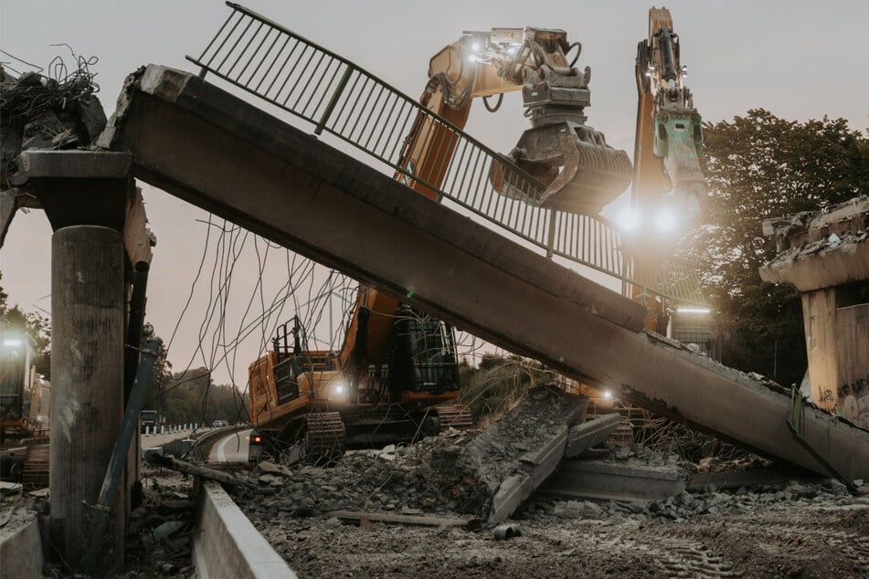 Leipzig: Abriss im Eiltempo: Vollsperrung auf A14 endet früher als gedacht