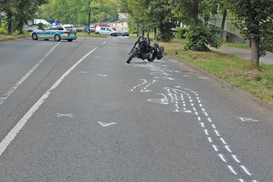 Die Unfallstelle auf der Friedrich-Ebert-Straße in Velbert-Mitte (Fahrtrichtung Essen)