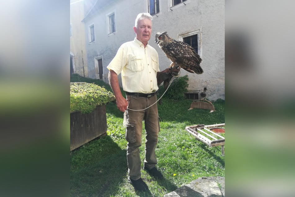 Henry Dydymski (62) und Uhu Gerda (15) sind wieder vereint.