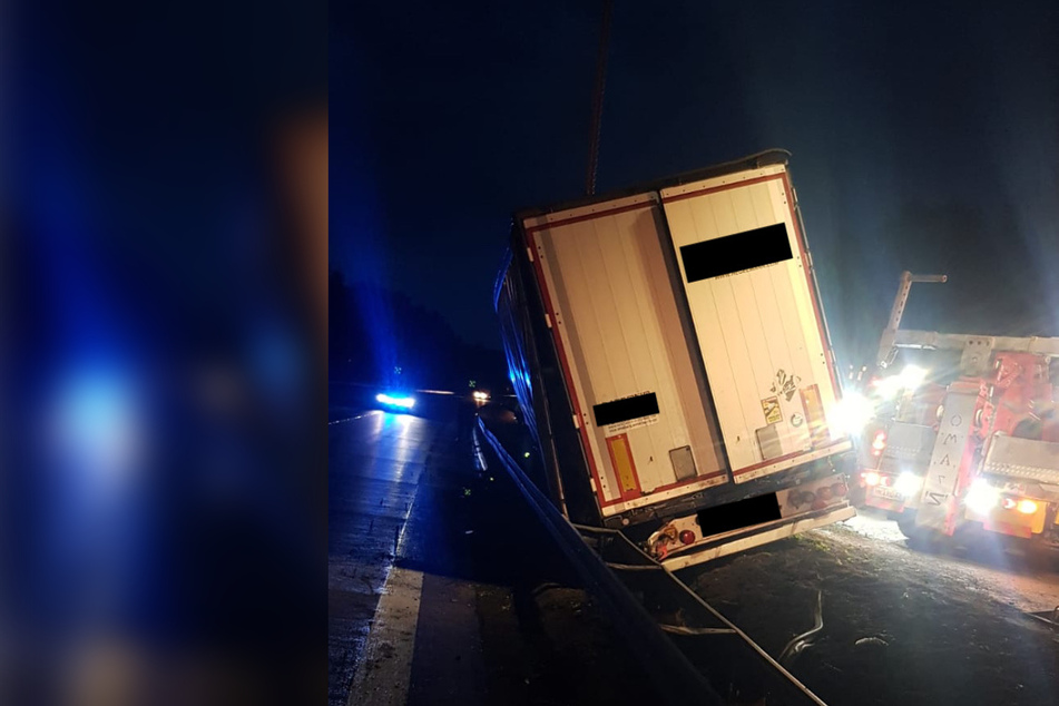 Unfall A2: Sattelzug muss ausweichen und rauscht in Leitplanke: A2 teilweise wieder befahrbar