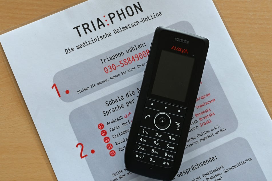 Der telefonische Dolmetschdienst "TriaPhon" unterstützt das medizinische Personal im Umgang mit Sprachbarrieren im Klinikalltag.