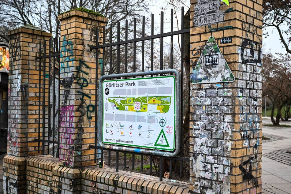 Die Lücken in der Mauer rund um den Görlitzer Park sollen mit einem Metallzaun und Toren geschlossen werden.