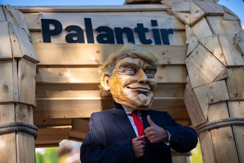 Auch Baden-Württemberg führt nun Palantir ein. Gegen die Einführung der Datenanalyse-Software wurde unter anderem in Berlin protestiert.