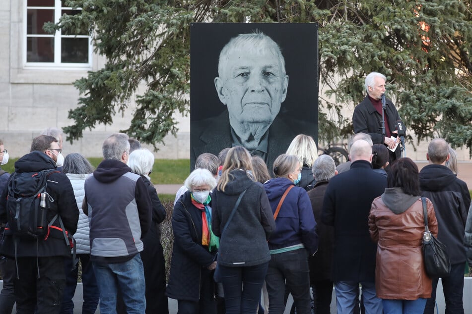 Leipzig will die Turmgutstraße nach dem Buchenwald-Überlebendem Boris Romantschenko (†96) benennen. Der 96-jährige wurde bei einem Bombenangriff in Charkiw getötet.