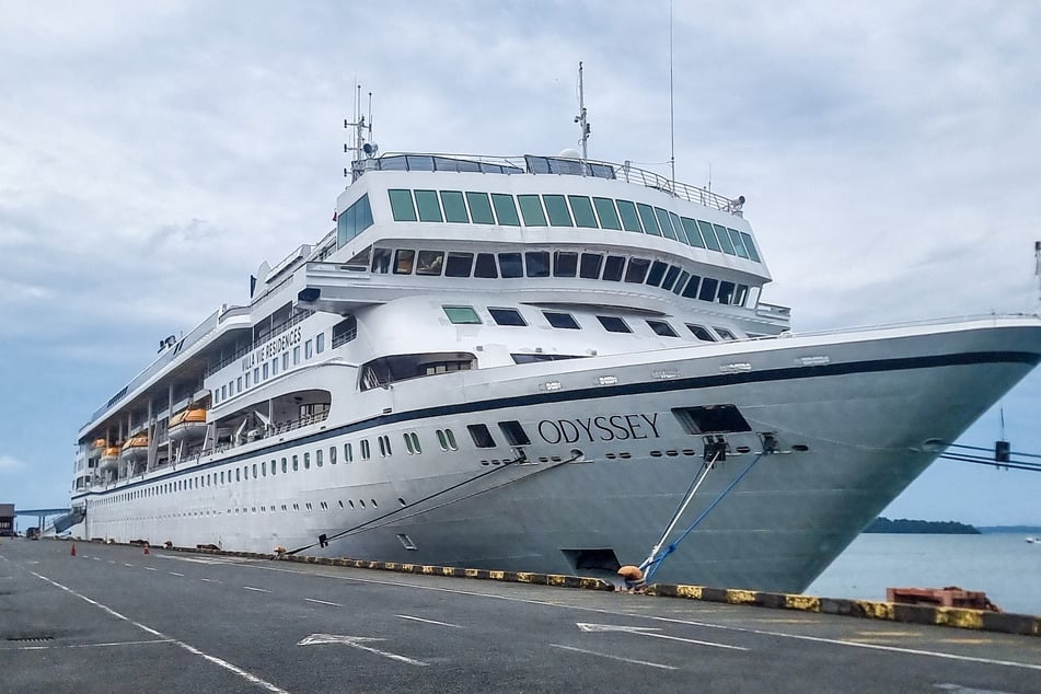 Wegen explodierender Treibstoffkosten sitzt das Kreuzfahrtschiff "Villa Vie Odyssey" nun in Kambodscha fest. (Archivfoto)