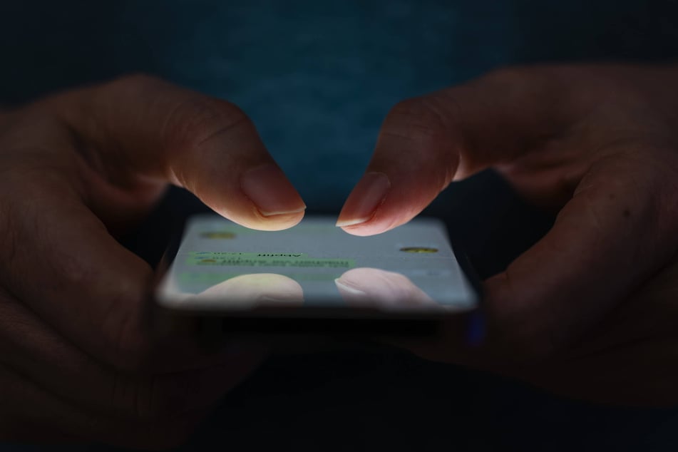 Hass-Kommentare sind in der Anonymität des Internets schnell getippt. Was manche damit anstellen, ist krass. Aber den Tippern egal.