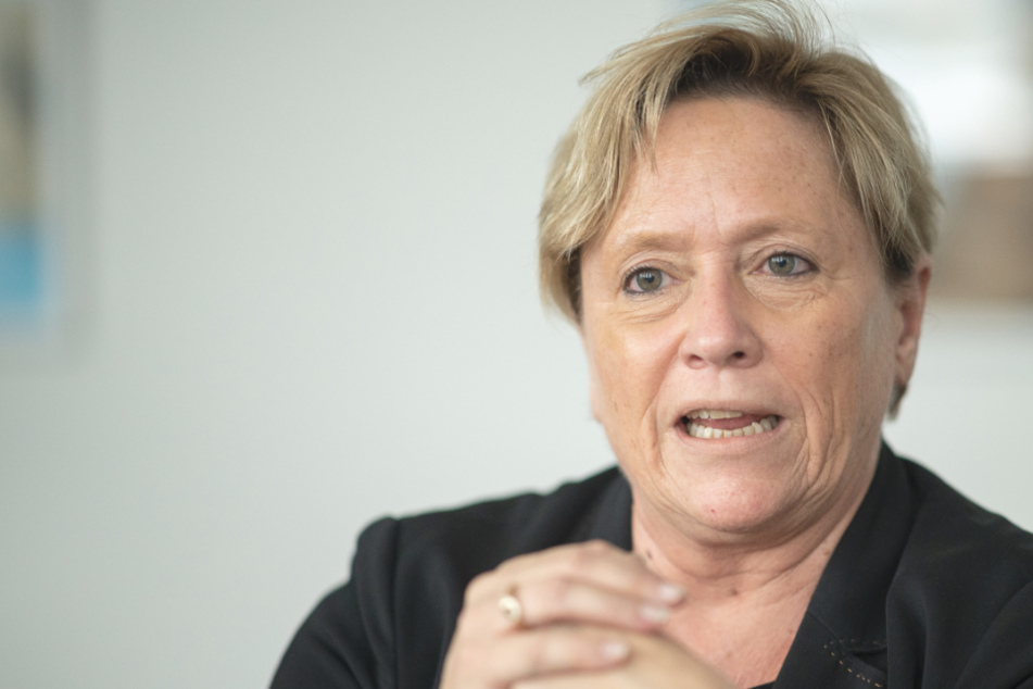 Kultusministerin fordert, dass auch ältere Lehrkäfte gegen Corona geimpft werden