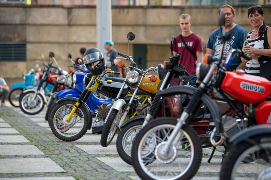 Zahlreiche wunderschöne Modelle waren beim Simson-Treffen auf dem Theaterplatz zu sehen.