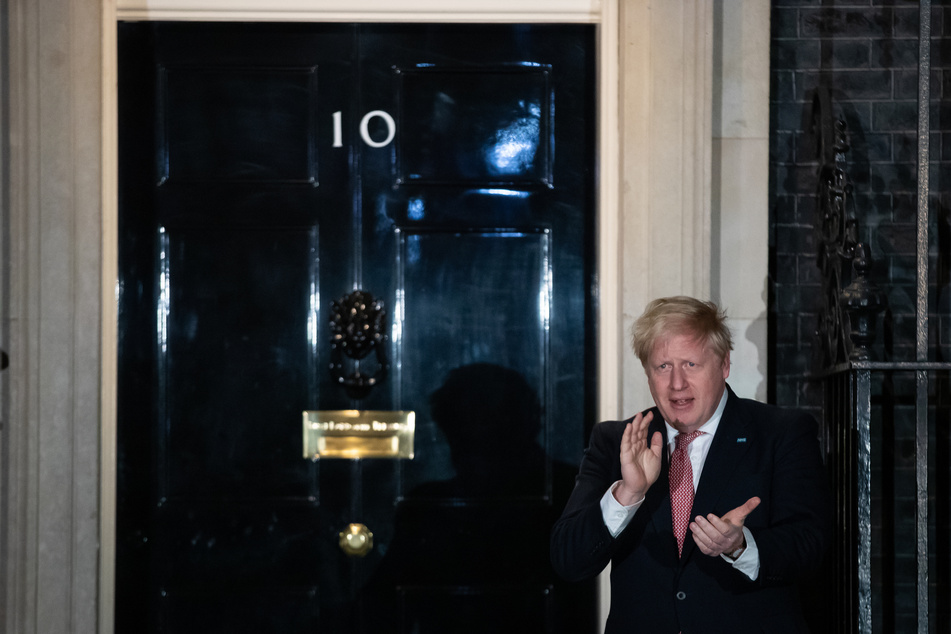 Briten-Premier Boris Johnson wurde aus der Klinik entlassen. Er werde aber nicht sofort wieder mit seiner Arbeit beginnen, teilte ein Regierungssprecher in London mit.