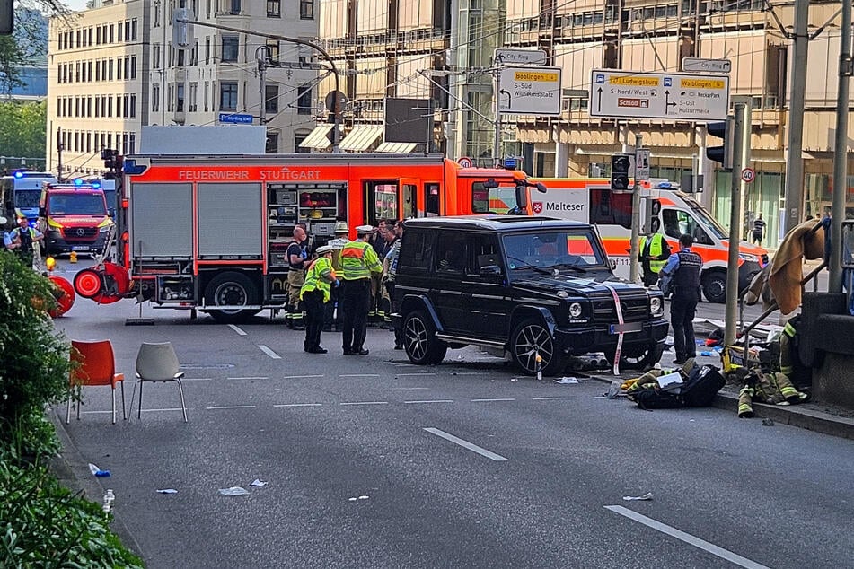 Bei der schwarzen Mercedes-G-Klasse soll es sich um den Wagen handeln, der in die Menschenmenge fuhr.