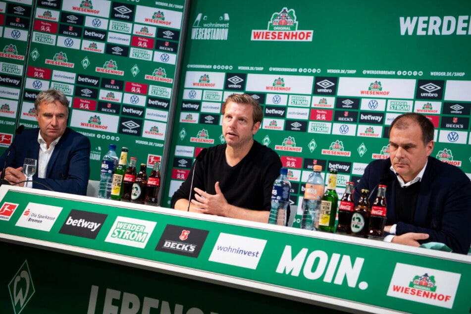 Aufsichtsratschef Marco Bode (l.) und Geschäftsführer Klaus Filbry (r.) haben sich entschieden: Trainer Florian Kohfeldt darf im Amt bleiben.
