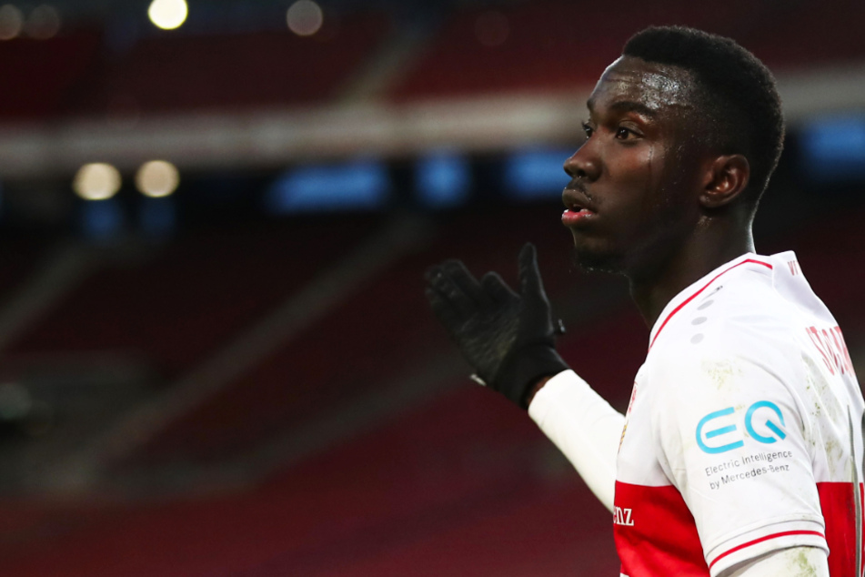 VfB-Stürmer Silas Katompa Mvumpa (22) kassiert vom DFB eine lange Sperre und eine hohe Geldstrafe.