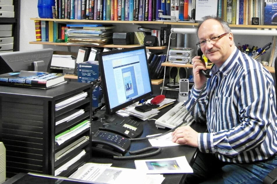 Hans-Werner Peiniger, Vorsitzender der Gesellschaft zur Erforschung des UFO-Phänomens, hat eine irdische Erklärung für das vermeintliche Ufo.