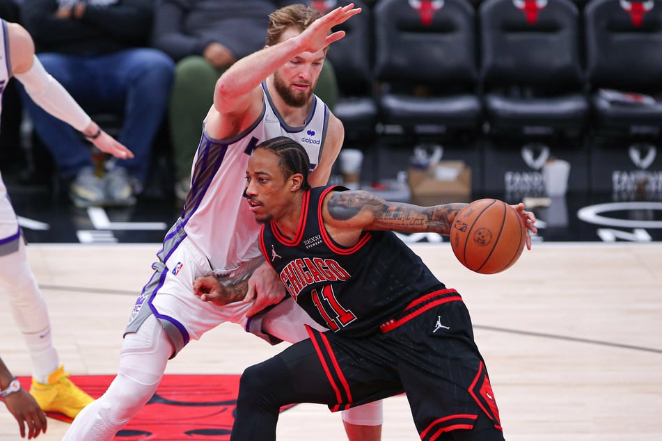 The Bulls' DeMar DeRozan became the first player to score 35 or more points and shoot 50% or better in seven straight games
