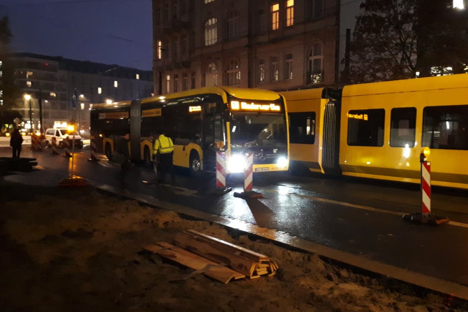 Wie es zu dem Unfall kommen konnte, ist bisher nicht bekannt.