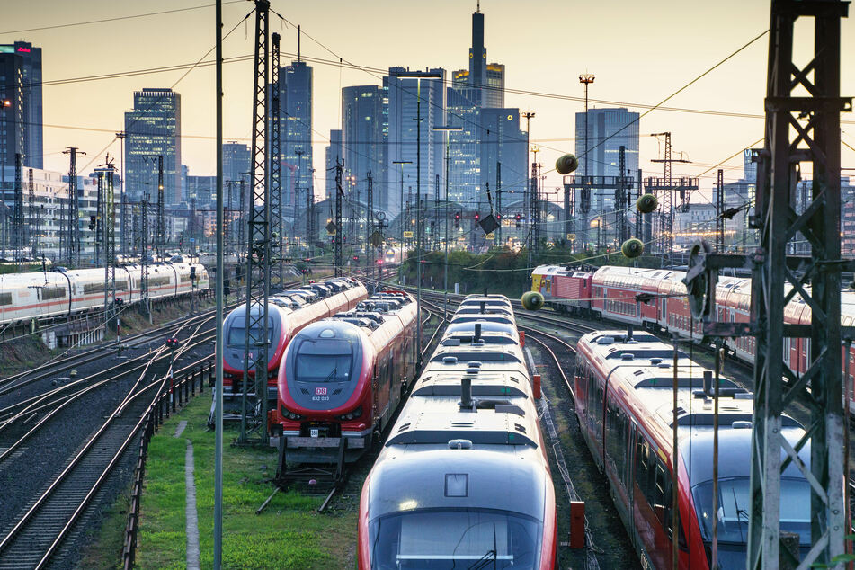 Ein Großteil der DB-Züge steht derzeit still.