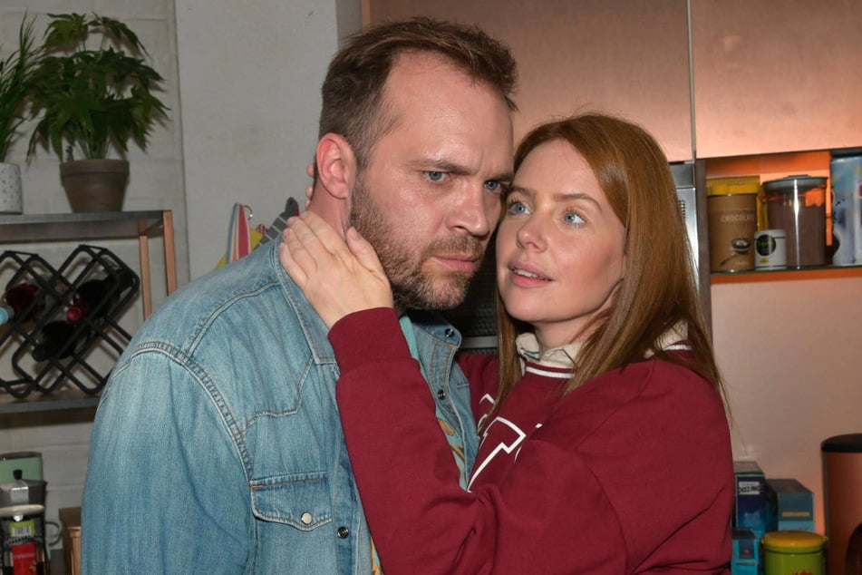 Erik beschließt, Toni seinen Seitensprung mit Matilda zu verheimlichen.