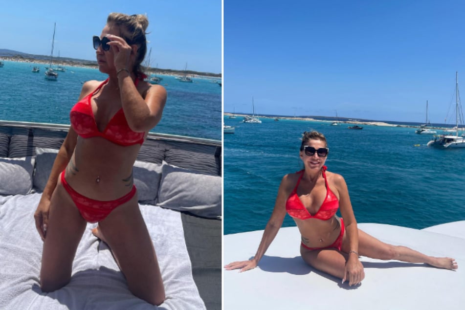 Carmen Geiss (58) genießt den Ausblick im knallroten Bikini von Bord einer Yacht.