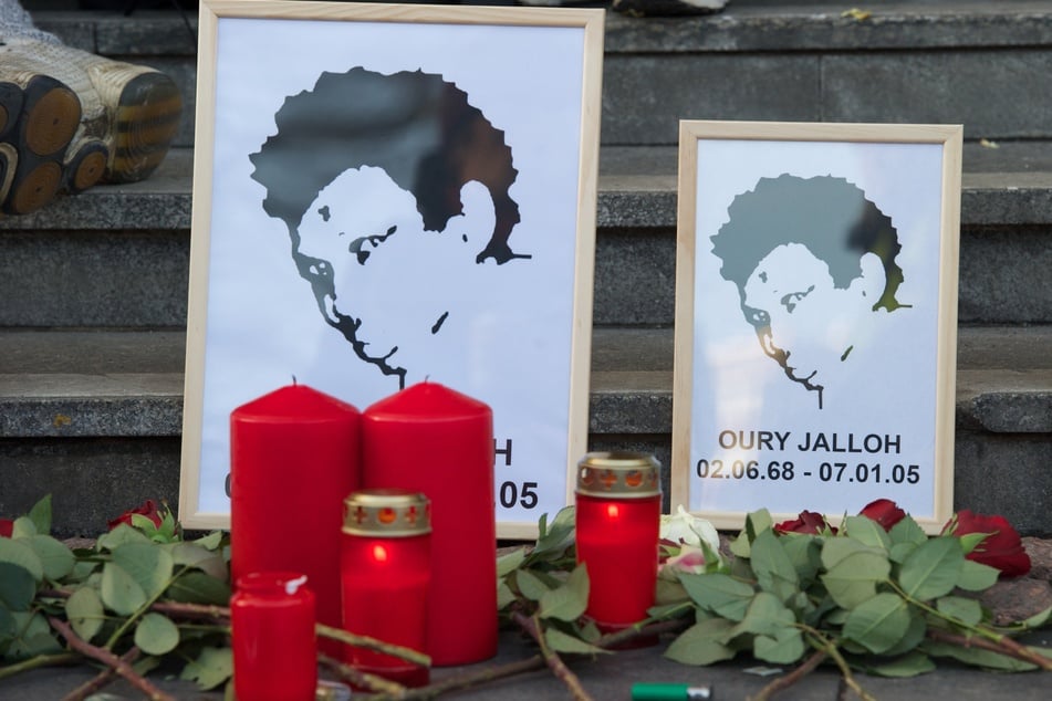 Jedes Jahr wird in mehreren Städten an den Feuertod von Oury Jalloh erinnert. (Archivbild)