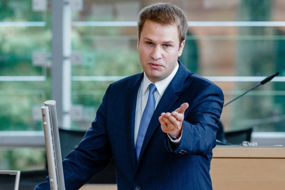 Schleswig-Holsteins FDP-Fraktionschef Christopher Vogt spricht im Landeshaus.