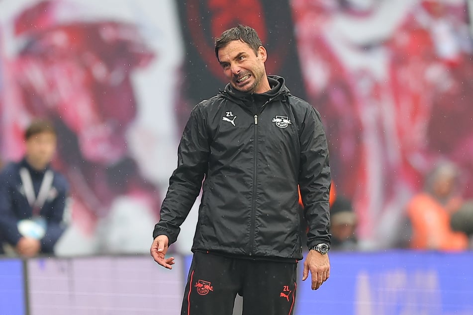 RB Leipzigs Interimstrainer Zsolt Löw (46) muss viele Ausfälle kompensieren.