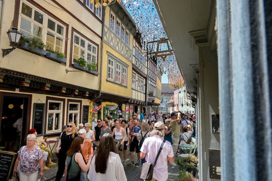 Die historischen Bauwerke in der Erfurter Altstadt sorgen für einen besonderen Flair für Besucher des Krämerbrückenfestes. (Archivfoto)