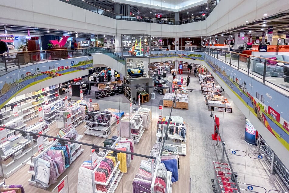 Höffner schenkt allen Kunden 40+15 Prozent Personal-Rabatt¹