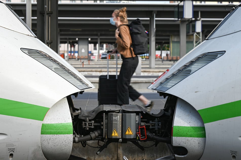 Im Fernverkehr erwartet die Deutsche Bahn an diesem Wochenende volle Züge.
