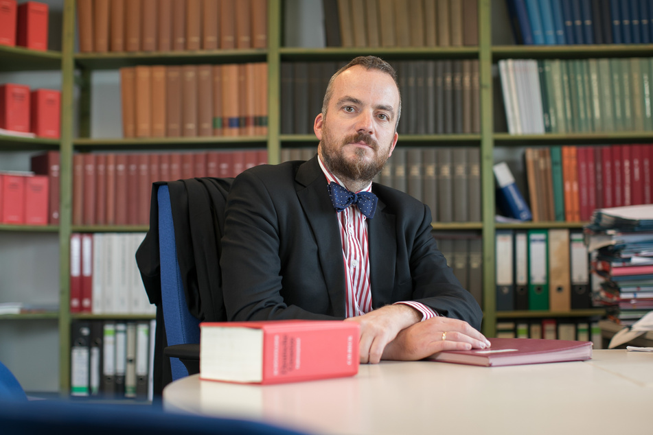 Gerhard Rahn, Dresdner Rechtsanwalt. Für ihn ist die Auslobung des Geldes "irreführend".