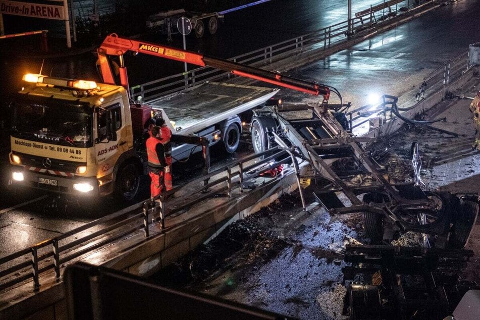 Nach A100 Unfällen wie hier Anfang 2020 kommt es häufig zu kilometerlangen Staus.