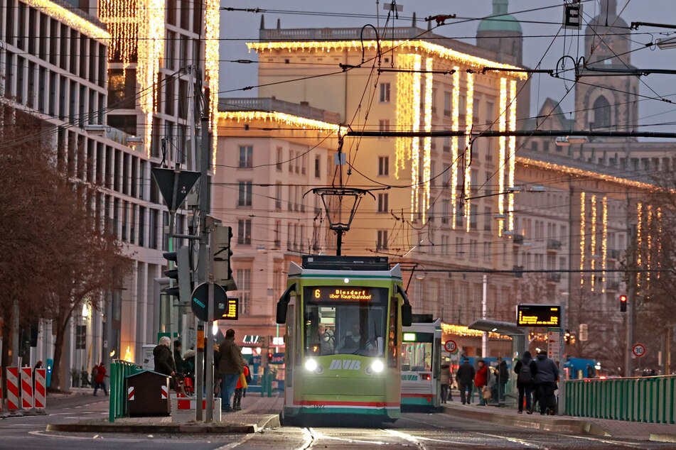 Die Magdeburger Verkehrsbetriebe (MVB) machen an einer Vielzahl von Weihnachtsmärkten und weihnachtlichen Events halt.