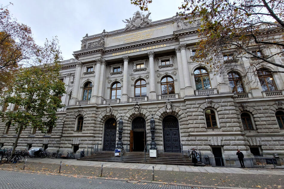 Von außen schon beeindruckend und innen sogar noch schöner: die Bibliotheca Albertina.