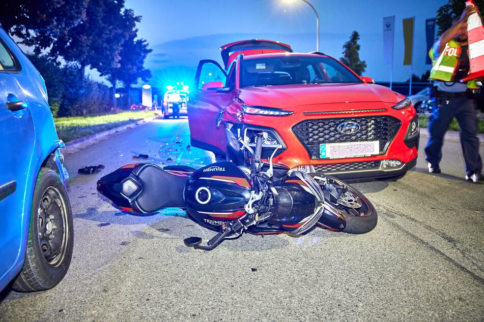 Die Motorradfahrerin (45) wurde durch den Unfall leicht verletzt.