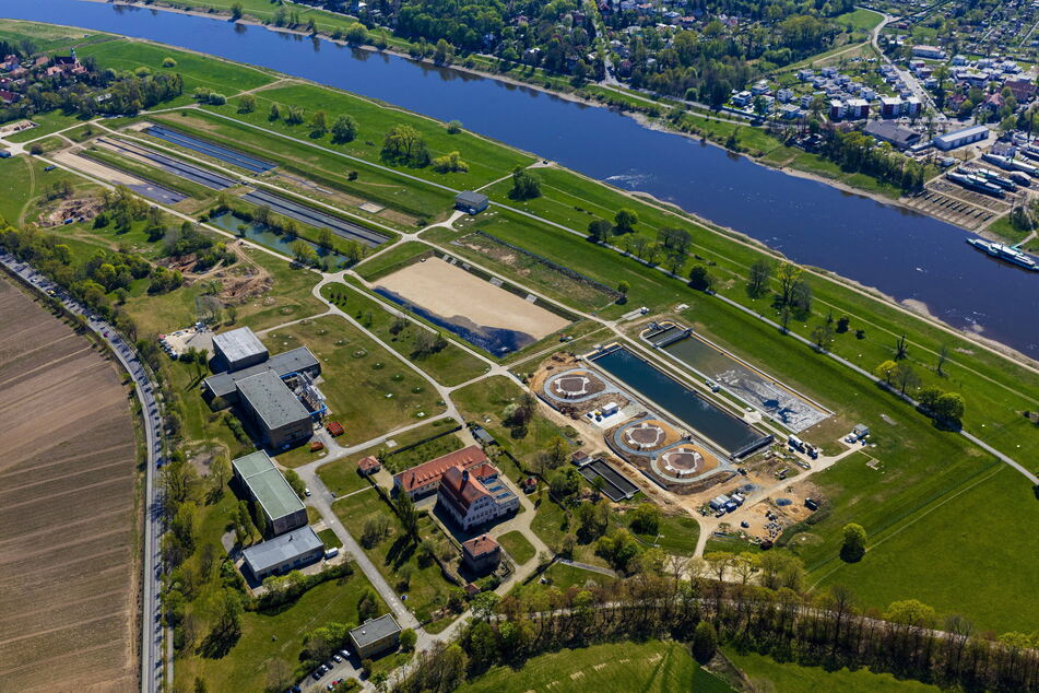Wasserwerk mit bewegter Geschichte: 1908 eröffnet, überstanden die Anlagen in Hosterwitz beide Weltkriege und sogar das Elbhochwasser 2002.