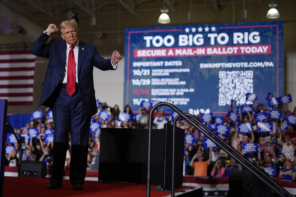 Die Stimmung war ausgelassen: Donald Trump (78) wurde herzlichst von seinen Anhängern empfangen.