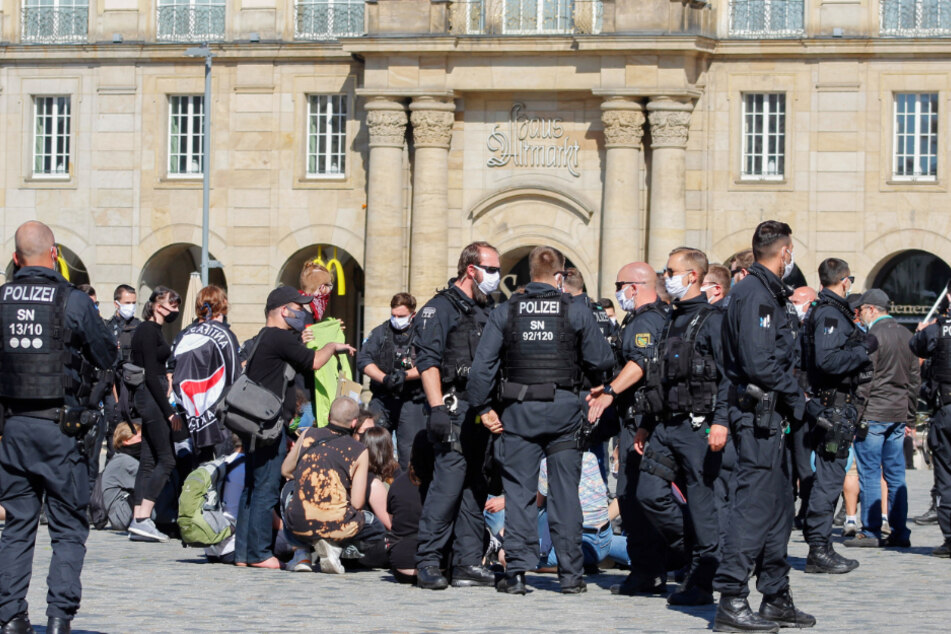 Dresden: Polizei verhindert gewaltsame Auseinandersetzung bei Pegida