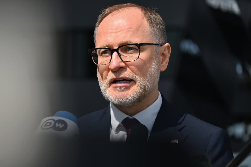 Lettlands Verteidigungsminister Andris Spruds (54) hat der Ukraine weitere gepanzerte Aufklärungsfahrzeuge zugesichert.