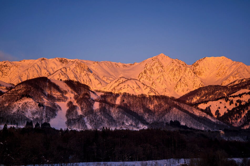 Der Mount Shirouma in Japan ist etwa drei Kilometer hoch.