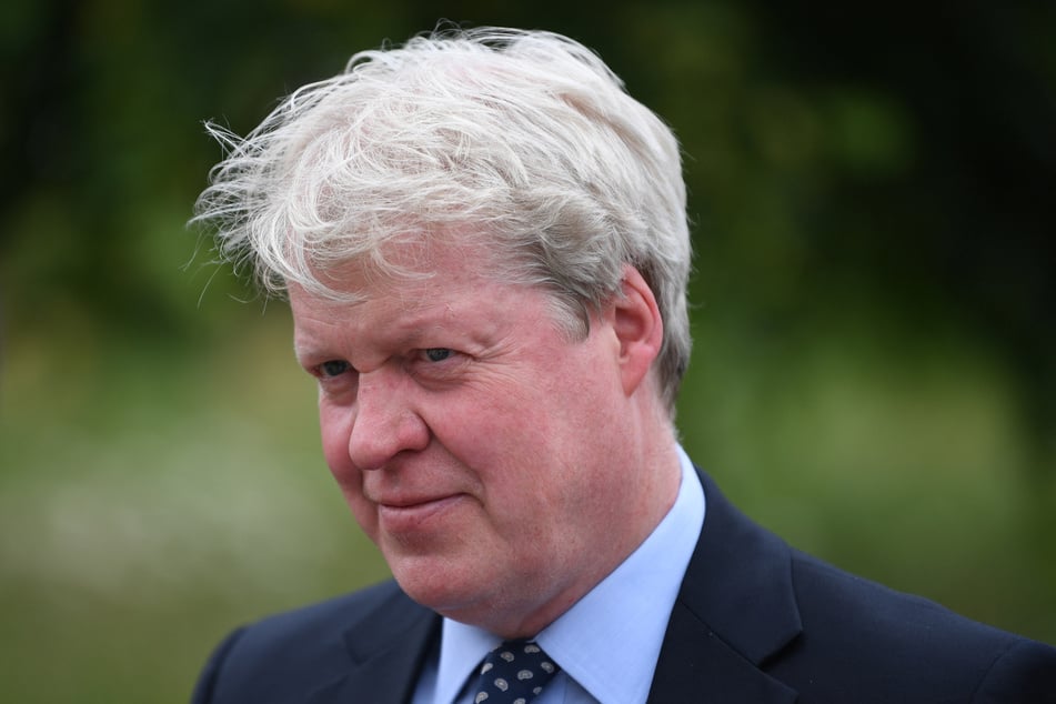Im kommenden Monat wird Charles Spencer (62) ein Buch über seine verstorbene Schwester, Prinzessin Diana, veröffentlichen.