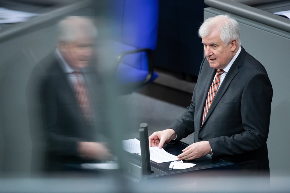 Horst Seehofer (71, CSU), Bundesminister für Inneres, Heimat und Bau, verteidigt die Einreiseverbote für Menschen aus Corona-Mutationsgebieten.