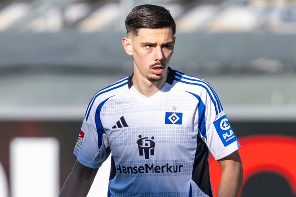 Dennis Hadzikadunic (27) läuft in der neuen Saison für Sampdoria Genua auf. Vom HSV wurde er am Montag mit warmen Worten verabschiedet. (Archivfoto)