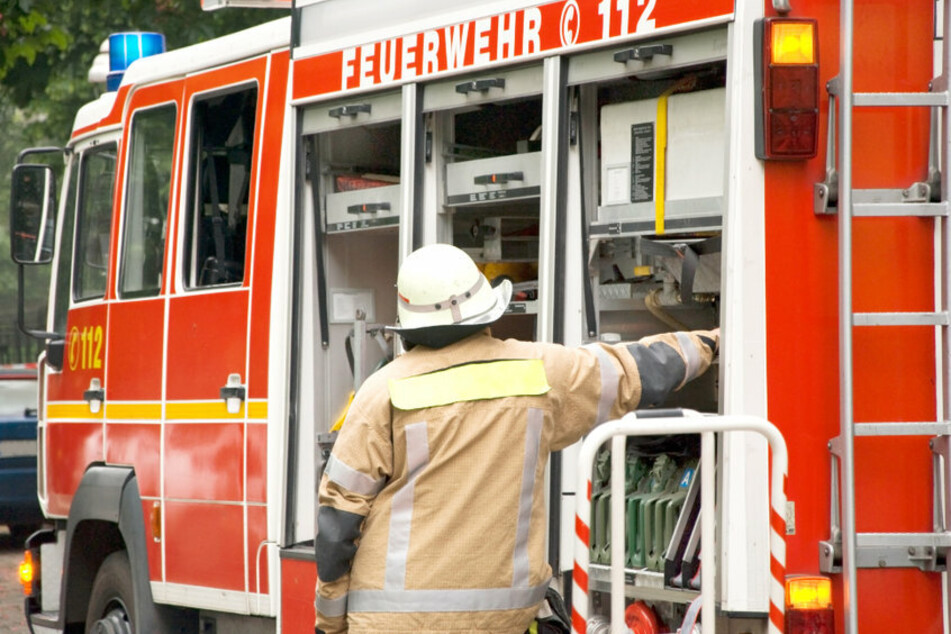 Die Feuerwehr hatte wegen des Starkregens am Dienstagabend alle Hände voll zu tun. (Symbolfoto)