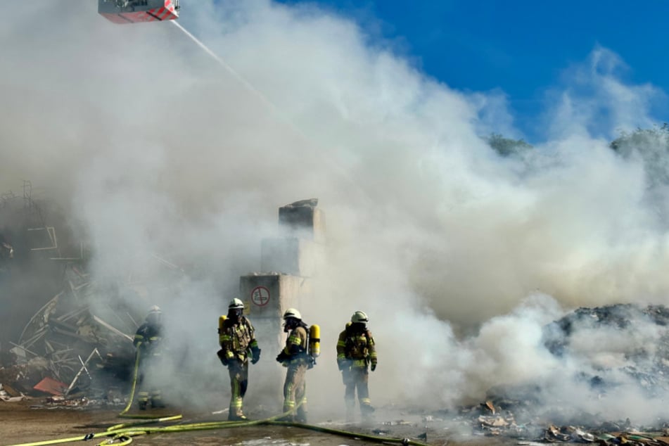 Hintergründe zum Feuer sind noch unklar.