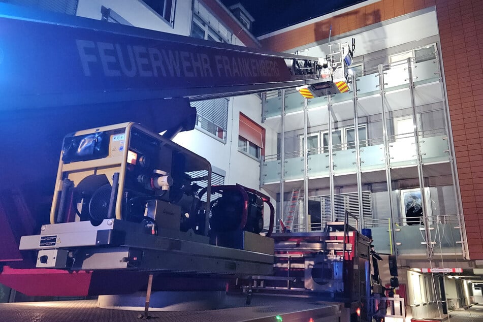 Im nordhessischen Frankenberg (Landkreis Waldeck-Frankenberg) kam es am Donnerstagabend zu einem tragischen Brand mit einem Toten im dortigen Kreiskrankenhaus.